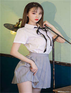 《国产精品国产三级国产AV剧情-美女脱内衣露出了奶头无马赛克图片》